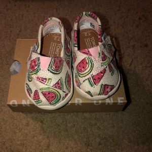 Toms baby size T 2